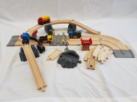 Holzeisenbahn von Brio: Rail and Loading
