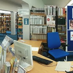 Obergeschoss der Stadtbibliothek am Schloss Landestrost