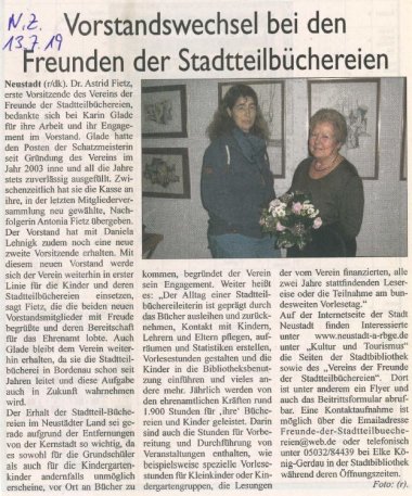 Zeitungsartikel, Ehrung Karin Glade, Stadtteilbücherei Bordenau