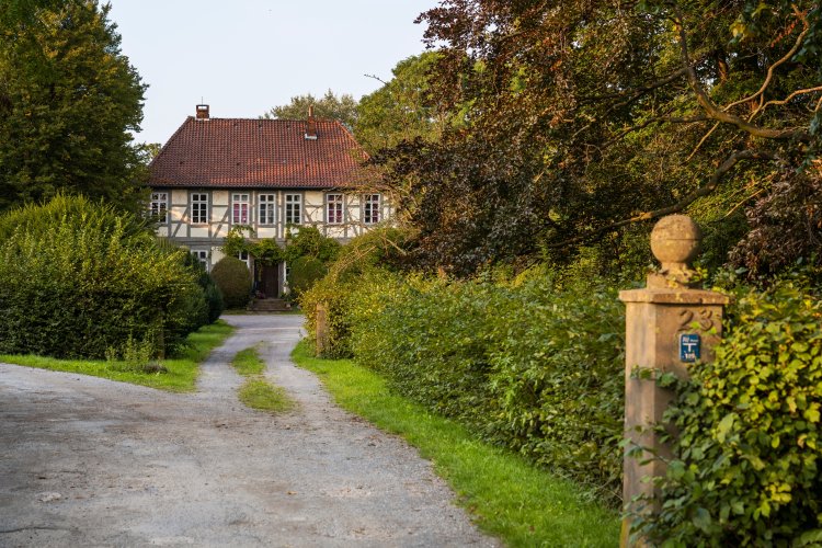 Blick auf das Haupthaus des Rittergutes in Bordenau.