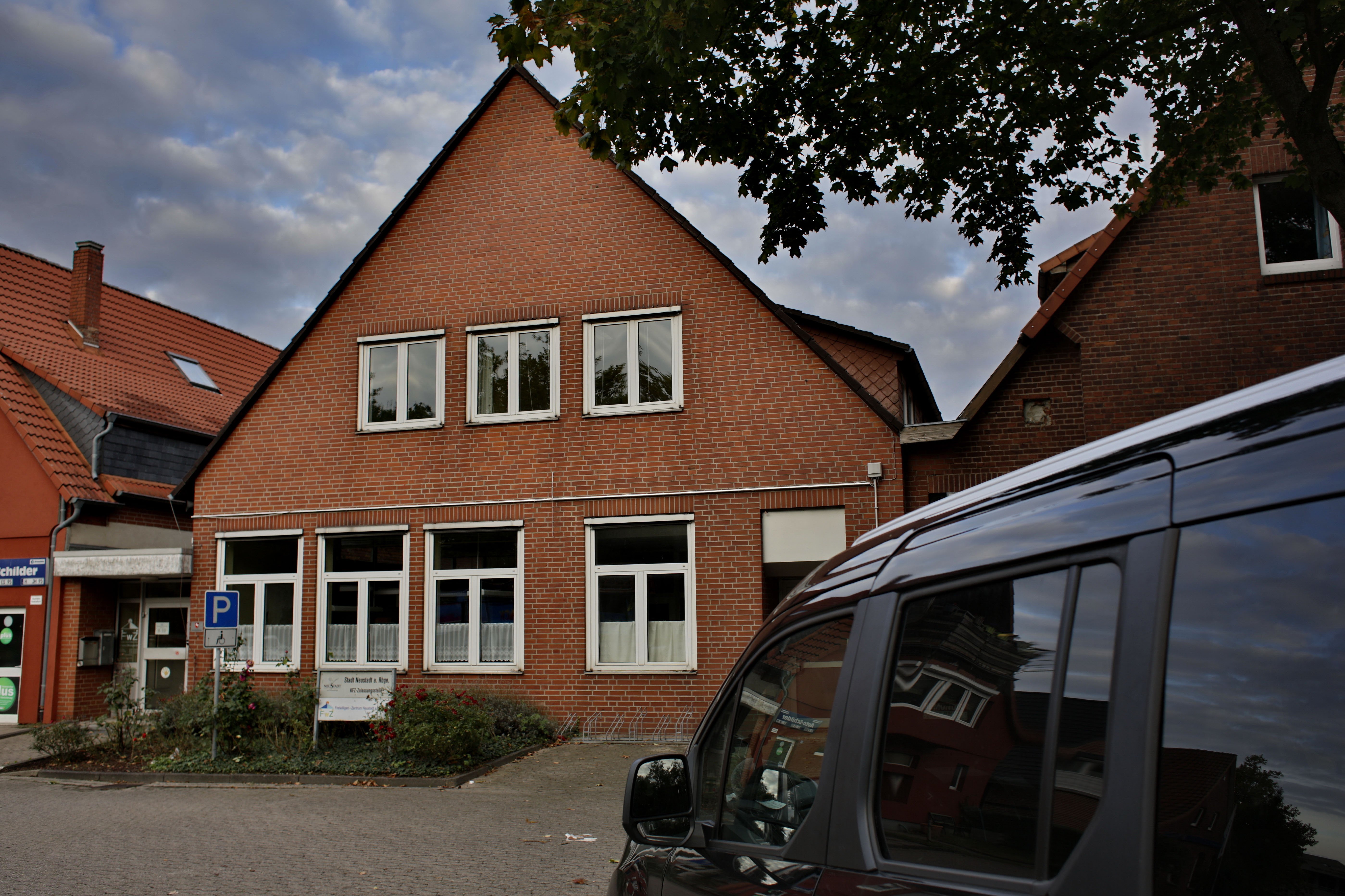 KFZ-Zulassung am Schützenplatz