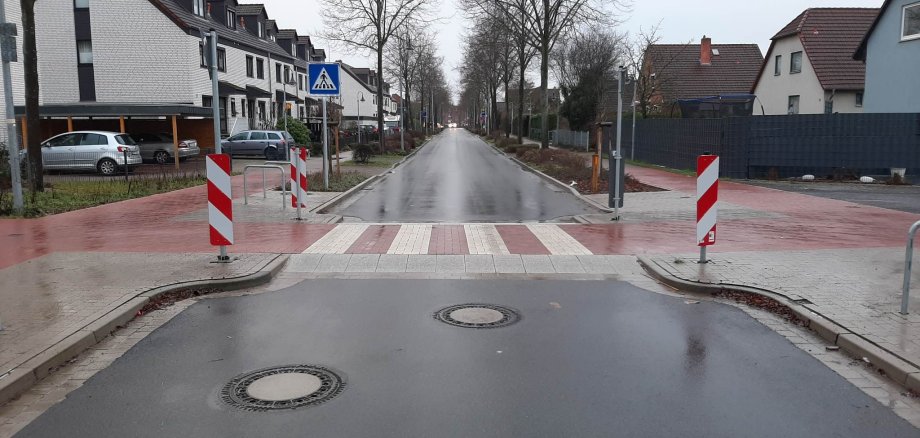 Solche Querungshilfen wie an der Memeler Straße sollen nun auch im Wohnquartier Landwehr Süd entstehen.