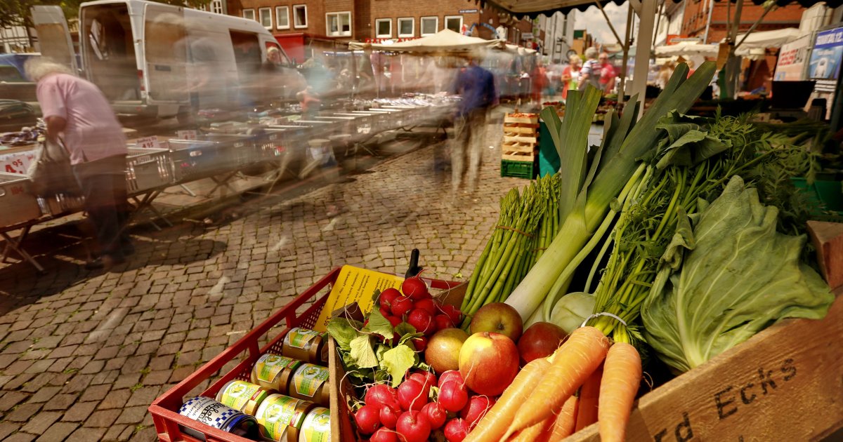 Wochenmarkt bereits am Gründonnerstag Stadtverwaltung Neustadt am