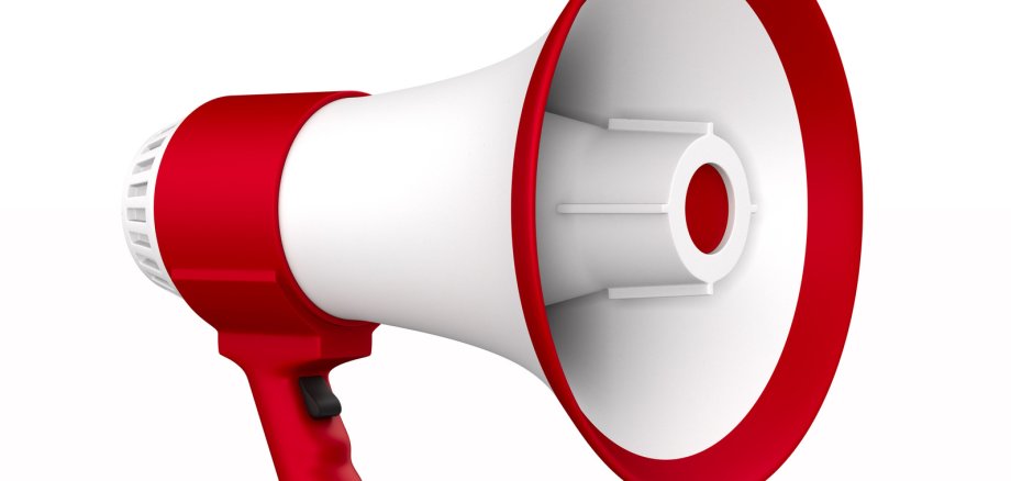 Symbolbild Bekanntmachungen Grafik eines rot-weißen Megaphones vor weißem Hintergrund.